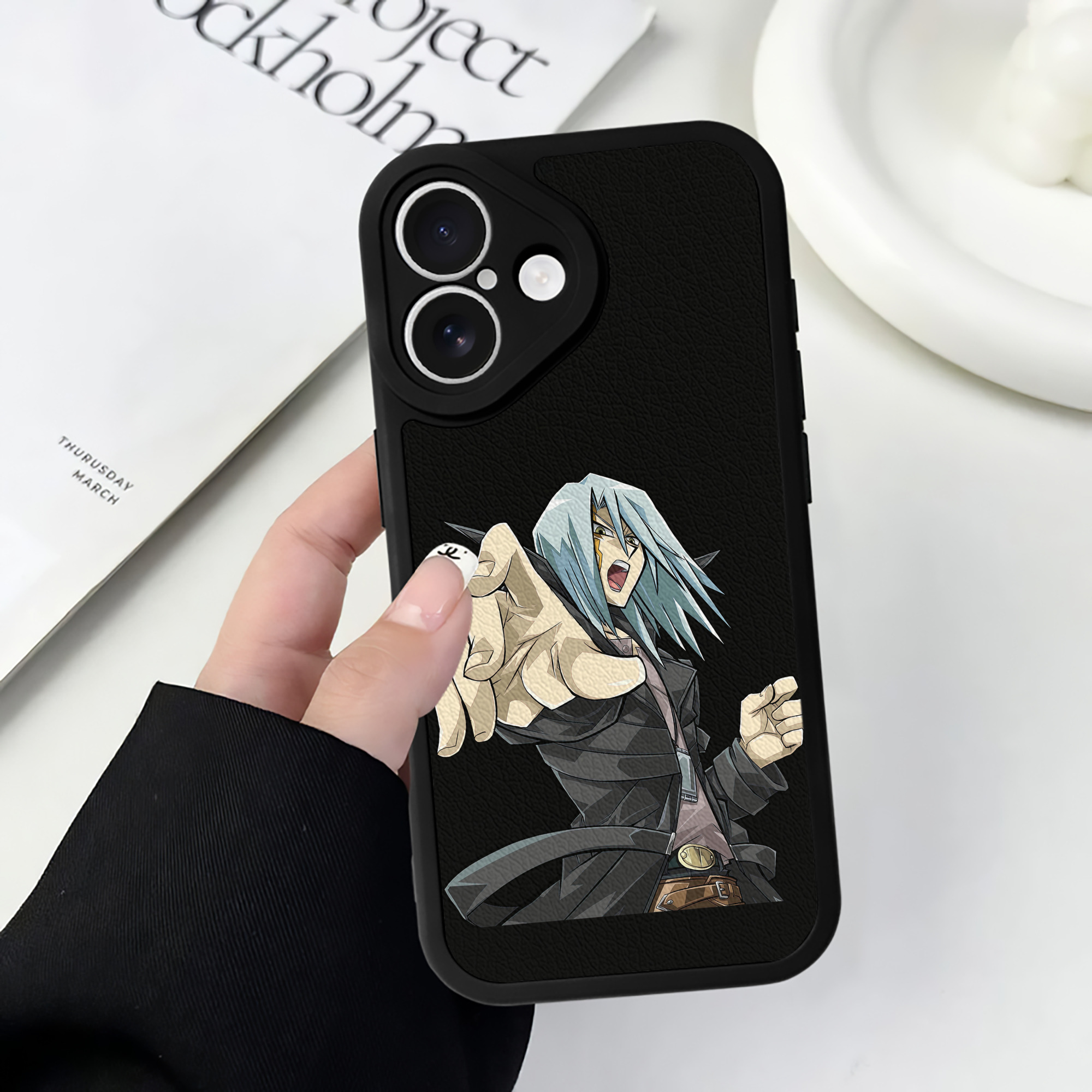 （画像用） 遊☆戯☆王 Yu-Gi-Oh! 【iPhone 16シリーズ対応】シリコンスマホケース（レザー調） 材質：シリコン